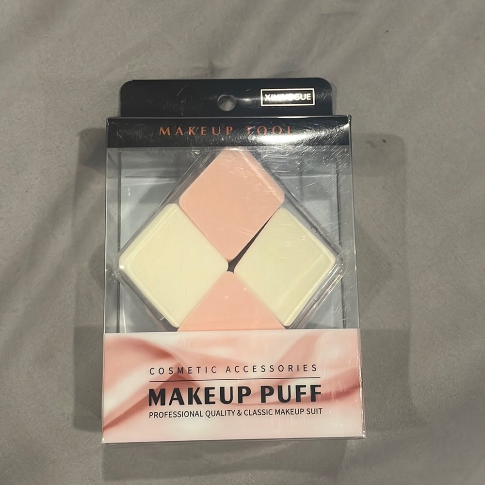 Pack of 4 Makeup Puffs